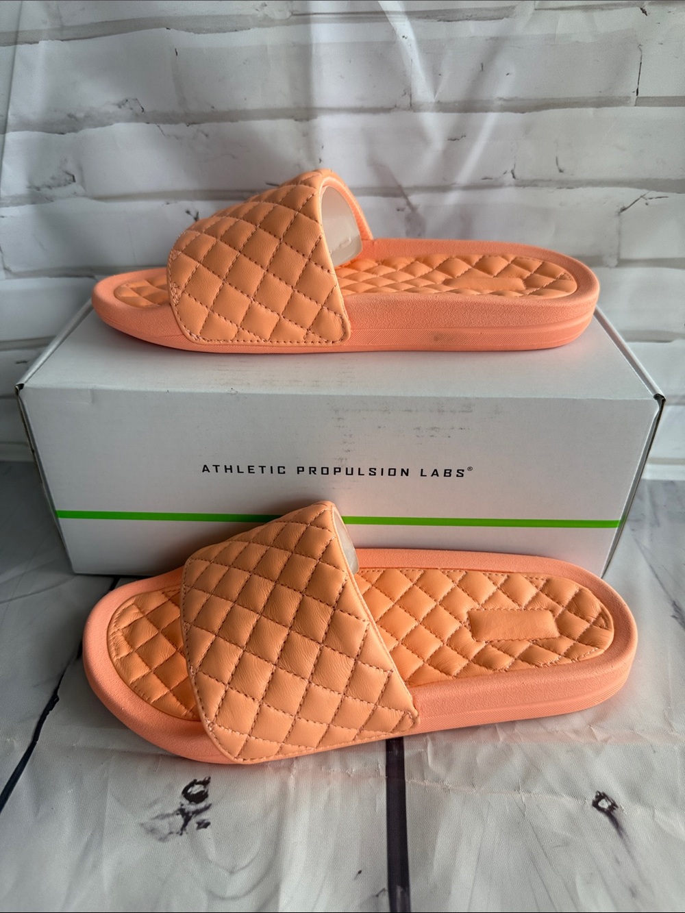 Athletic Propulsion Labs Women’s Lusso Slide in Neon Peach